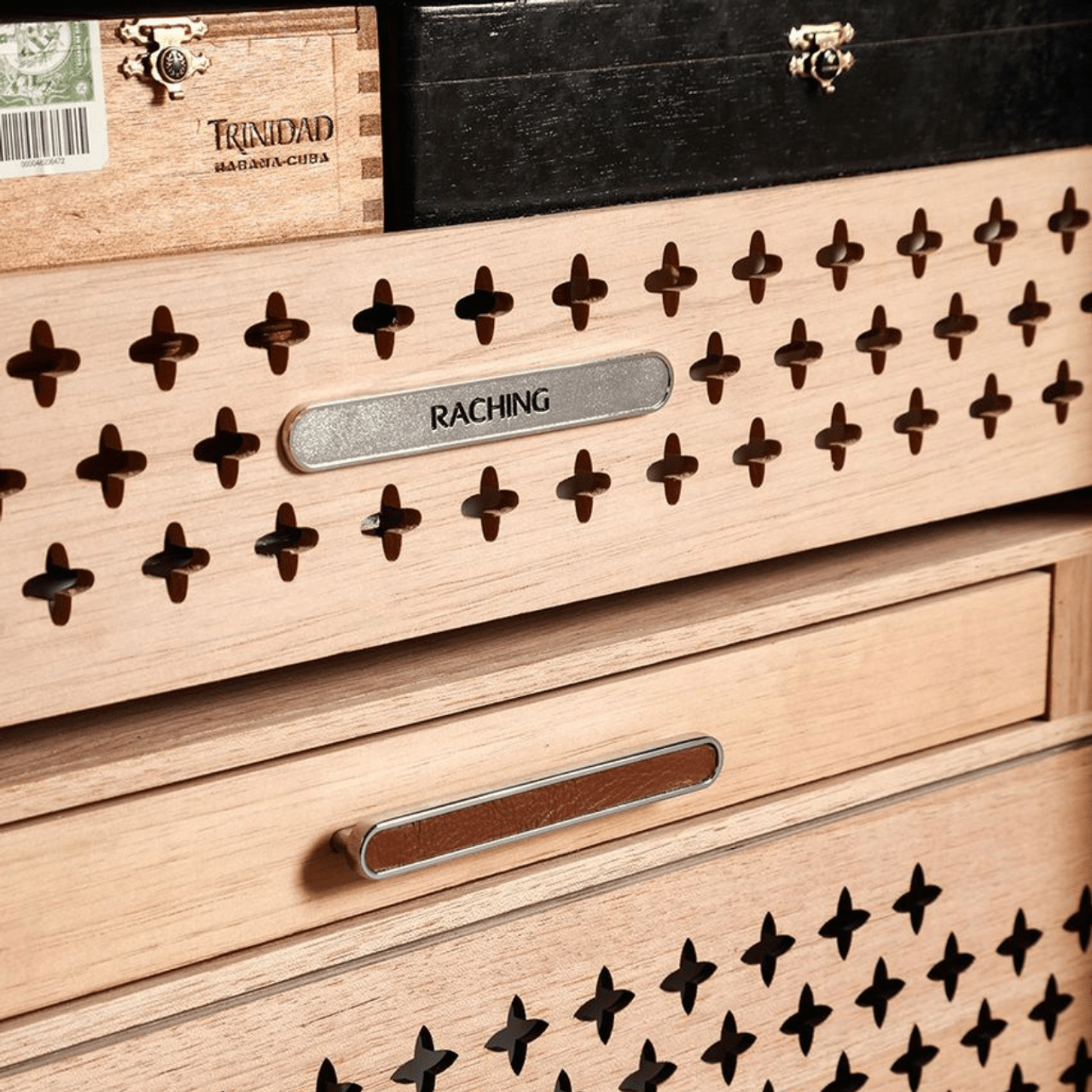 Raching HUMIDOR Raching Reserva RR Series Electric Humidor | 3,000 Cigars