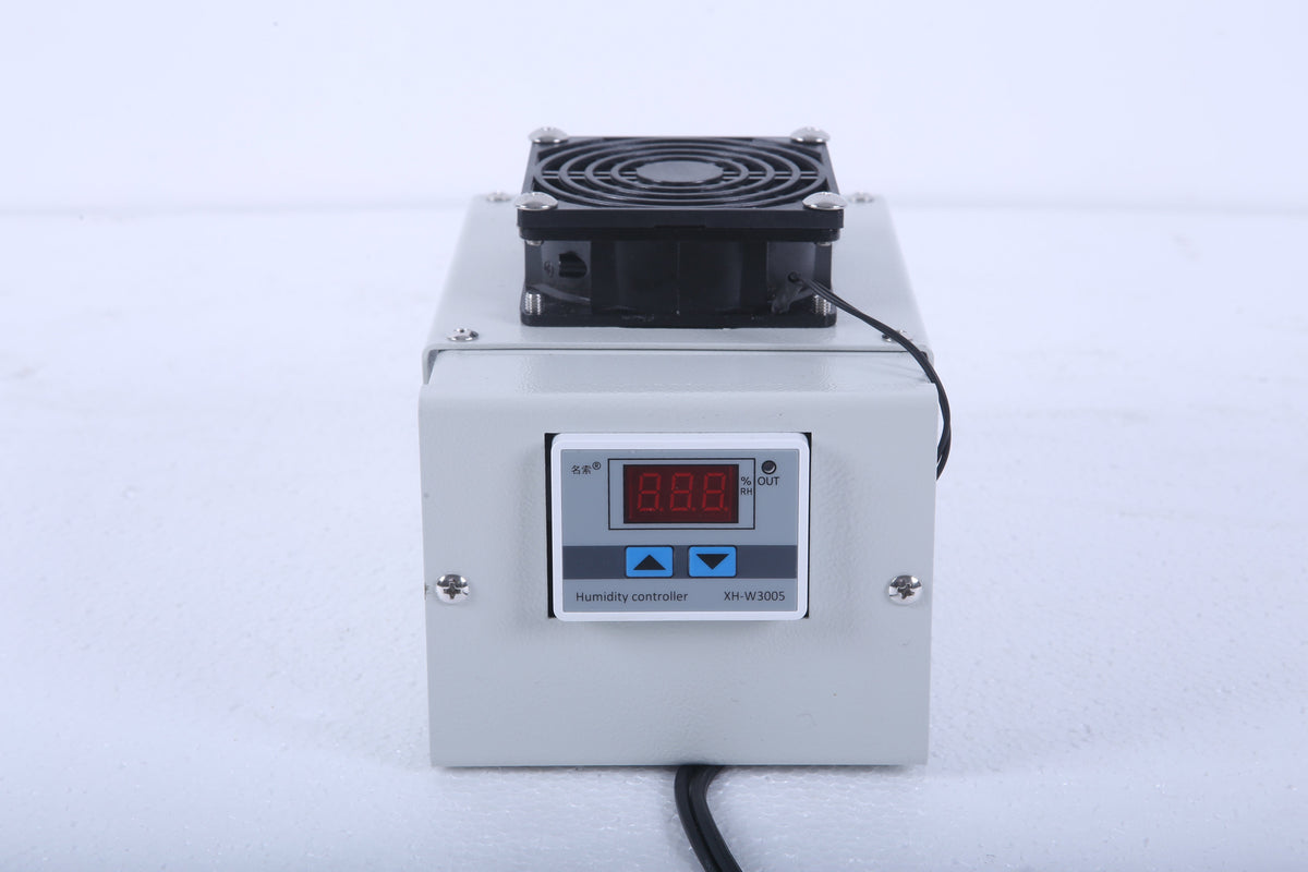 Your Elegant Bar Cigar Humidifier for small humidors EB-200