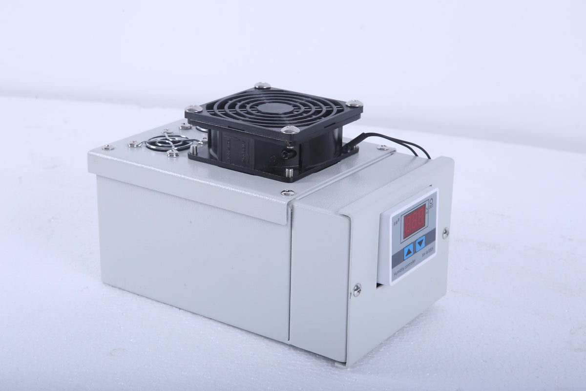Your Elegant Bar Cigar Humidifier for small humidors EB-200