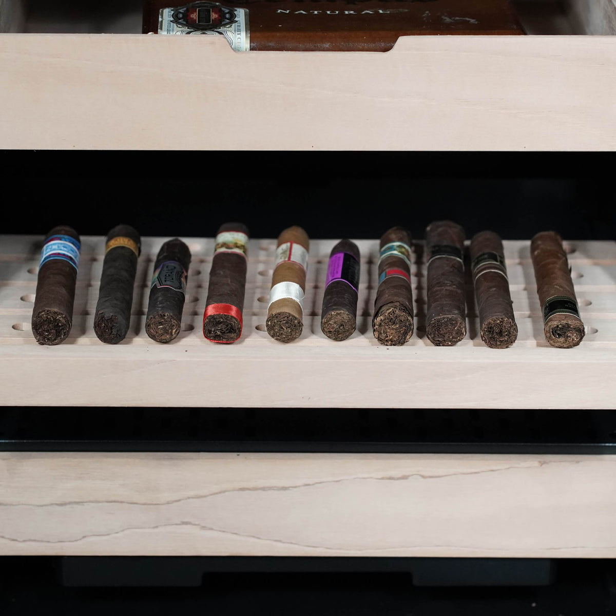 Whynter HUMIDOR Whynter Cigar Cooler Humidor 4.2 cu. ft. | 400 Cigars