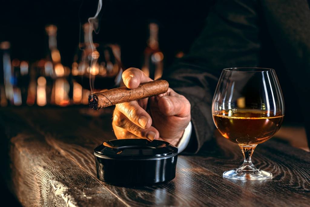 Smoke eaters, air purifiers, and other air cleaning accessories for your bar or restaurant to improve indoor air quality 