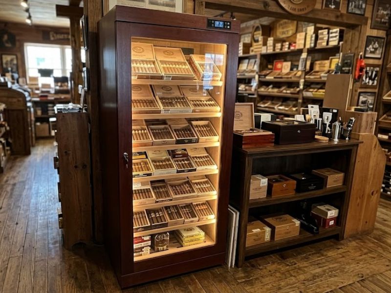 Why You Need a Humidor with Temperature Control (And the Best Options)