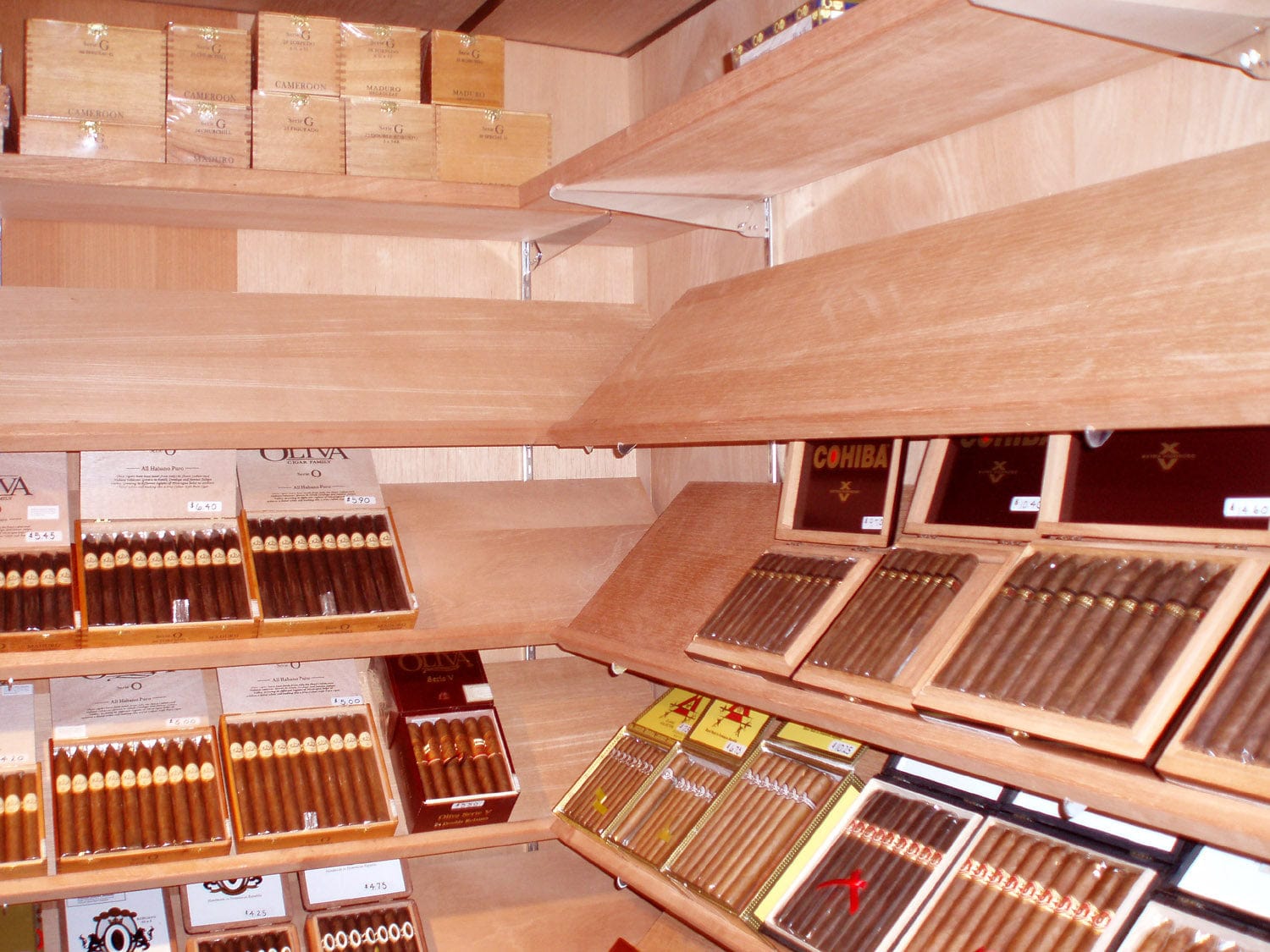 Elegant Bar Walk In Humidors Shelving Flat 8' L 3/4" H 12" D" Spanish Cedar Walk-In Humidor Flat & Slotted Shelves