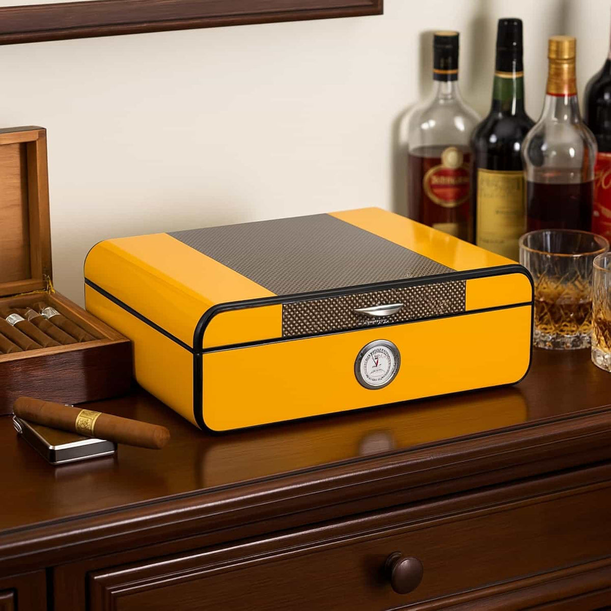 Bey-Berk Desktop Humidor Yellow Lacquered 25 Cigar Humidor