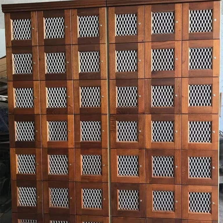 Elegant Bar Cigar Lockers Wire Mesh 18 Commercial Cigar Humidors Locker