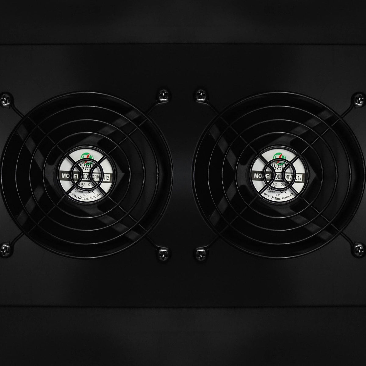 Whynter HUMIDOR Whynter Cigar Cooler Humidor 4.2 cu. ft. | 400 Cigars